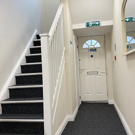Flat 4 Garth House Apartman *